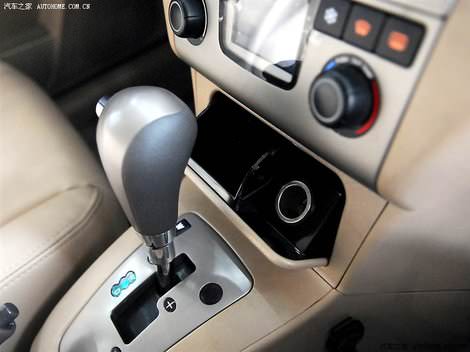 фото салона китайского автомобиля Chery Fora - Чери Фора