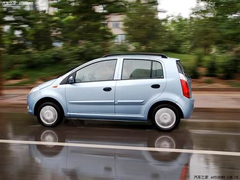 фото в движении, динамика - Chery A1 Kimo photo foto