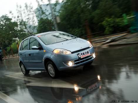 фото в движении, динамика - Chery A1 Kimo photo foto