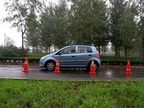 фото в движении, динамика - Chery A1 Kimo photo foto