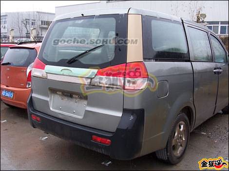 китайская машина минивэн Чери Б13 MPV Chery B13 photo