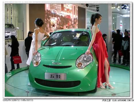 девушки Chery Пекинский автосалон 2008 -chery-girls-on-beijing-2008-salon