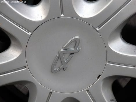 фото деталей внешности китайского авто Чери А1 Кимо цвета оранжевый металлик - Chery A1 Kimo orange color