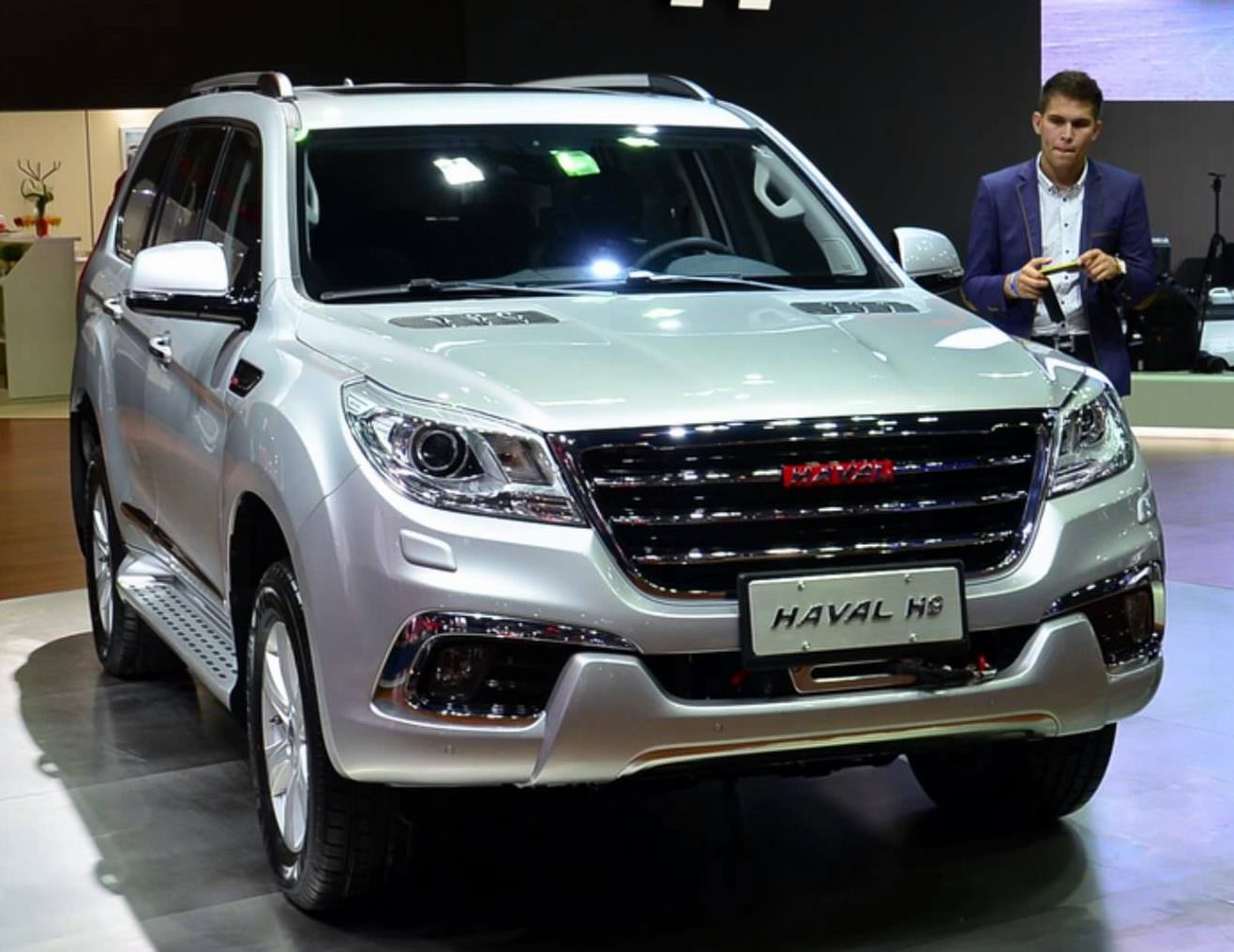 Купить хавай в красноярске. Китайский Прадо Хавал. Haval h9 2019. Haval h9 Land Cruiser. Китайский джип Хавал h6.